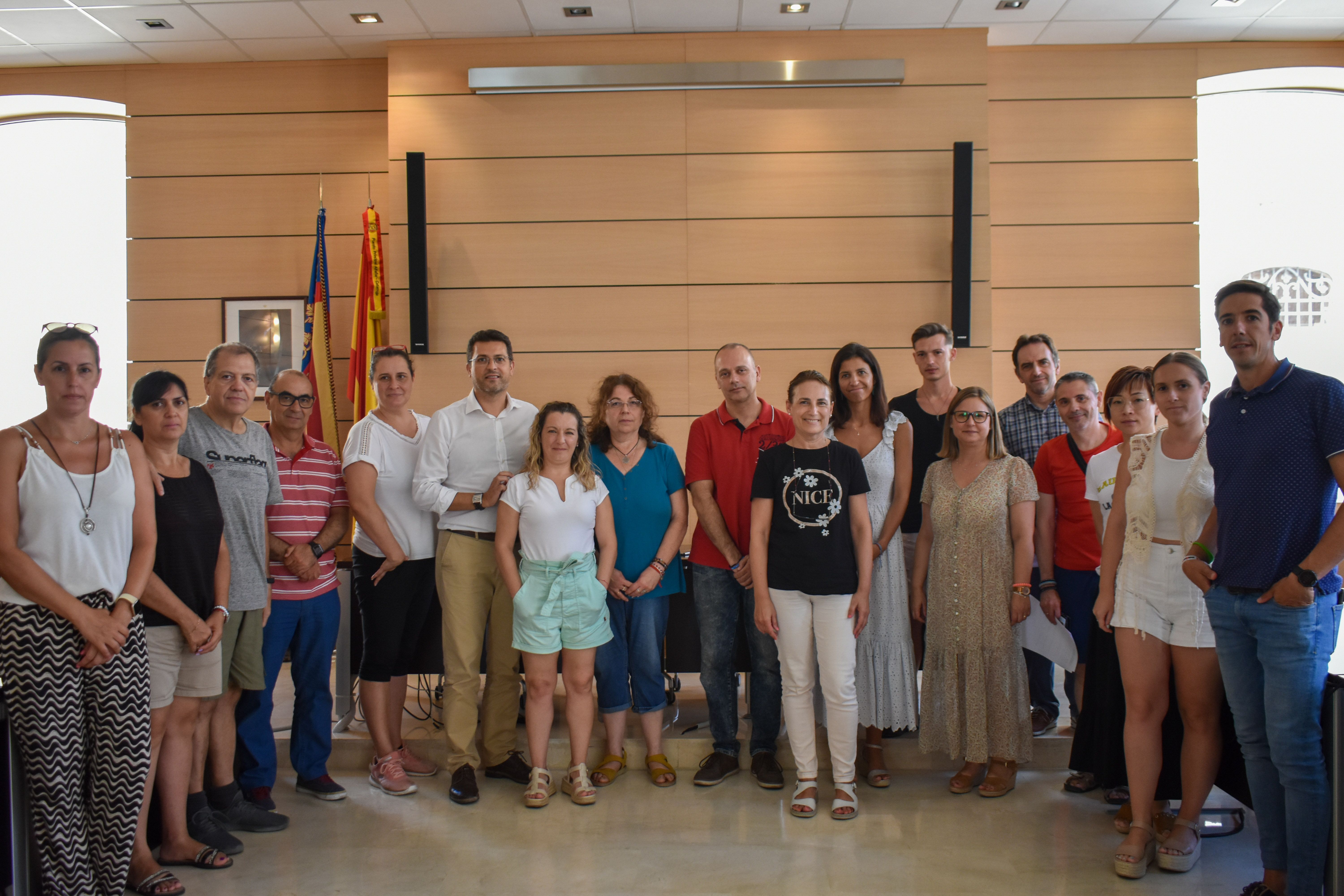 Signatura de conveni amb els comerços locals per al bo escolar a Alfafar