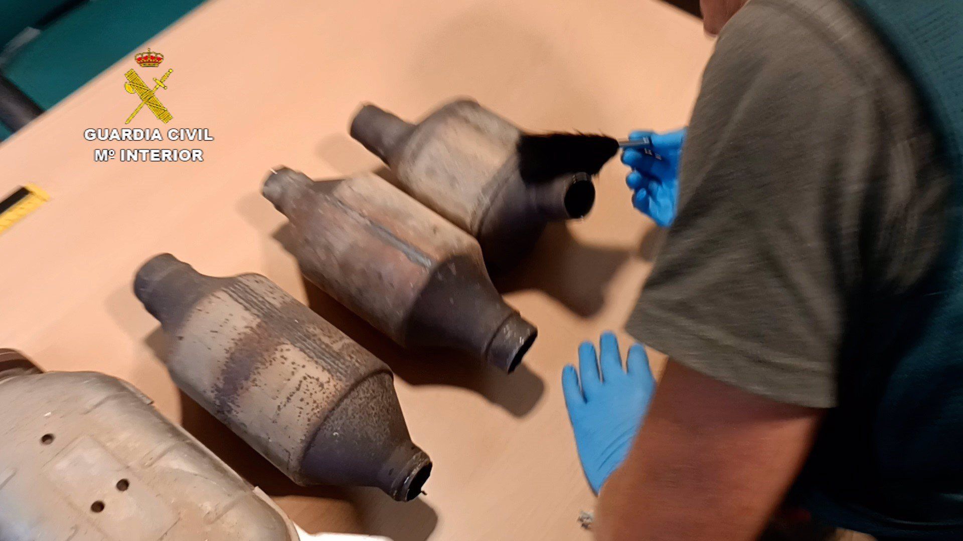 Catalitzadors robats a Paiporta