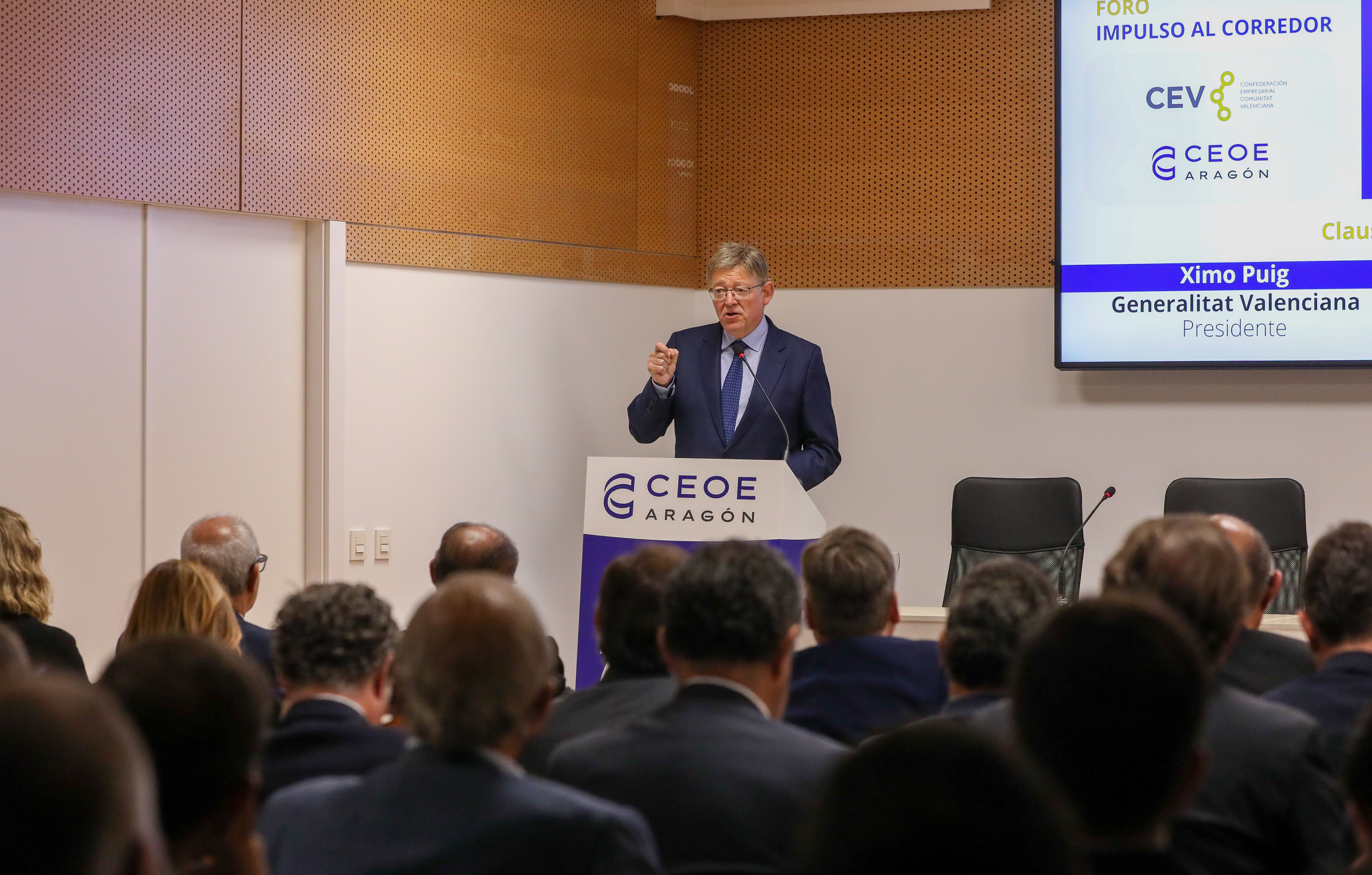 Ximo Puig, en la clausura del foro ‘Impulso al Corredor Cantábrico Mediterráneo’