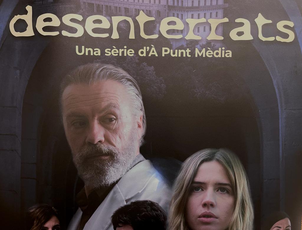 Cartel de la nueva serie de À Punt "Desenterrats"