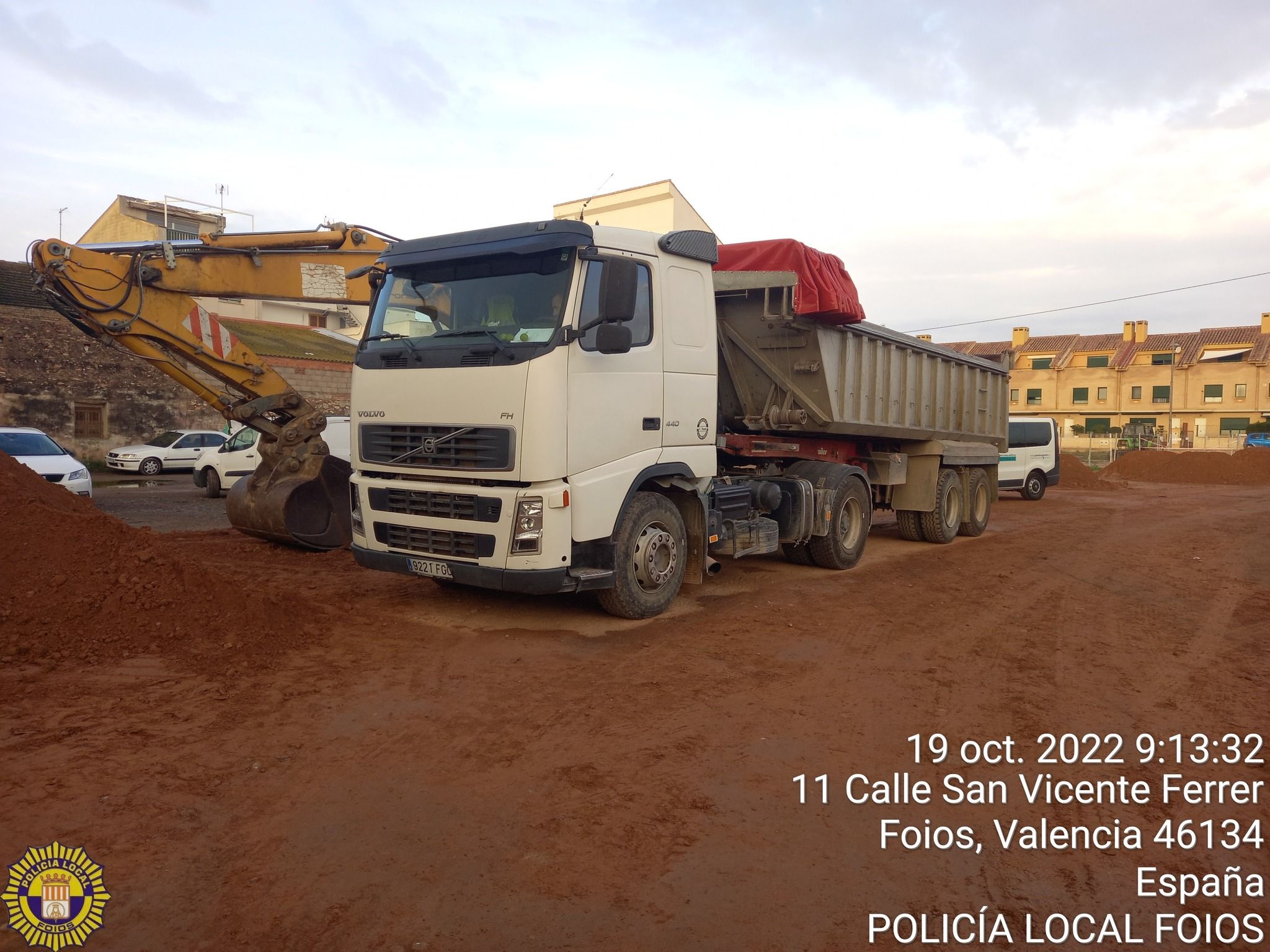 Vehicle que treballa en les obres del PAI Portalet-Forn Vell de Foios