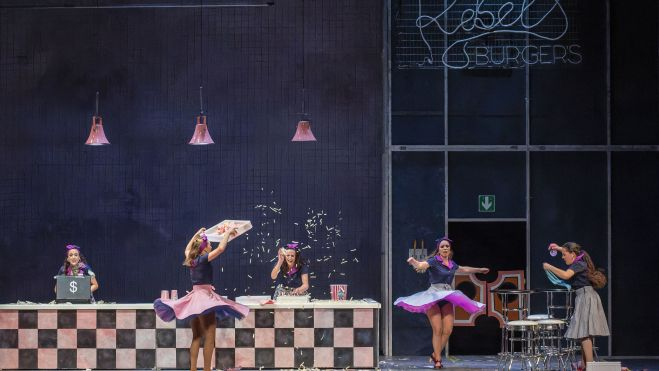 Una de las escenas de 'Rebel·lió', coproducción de Marea Danza y Escalante, en el Teatre Principal