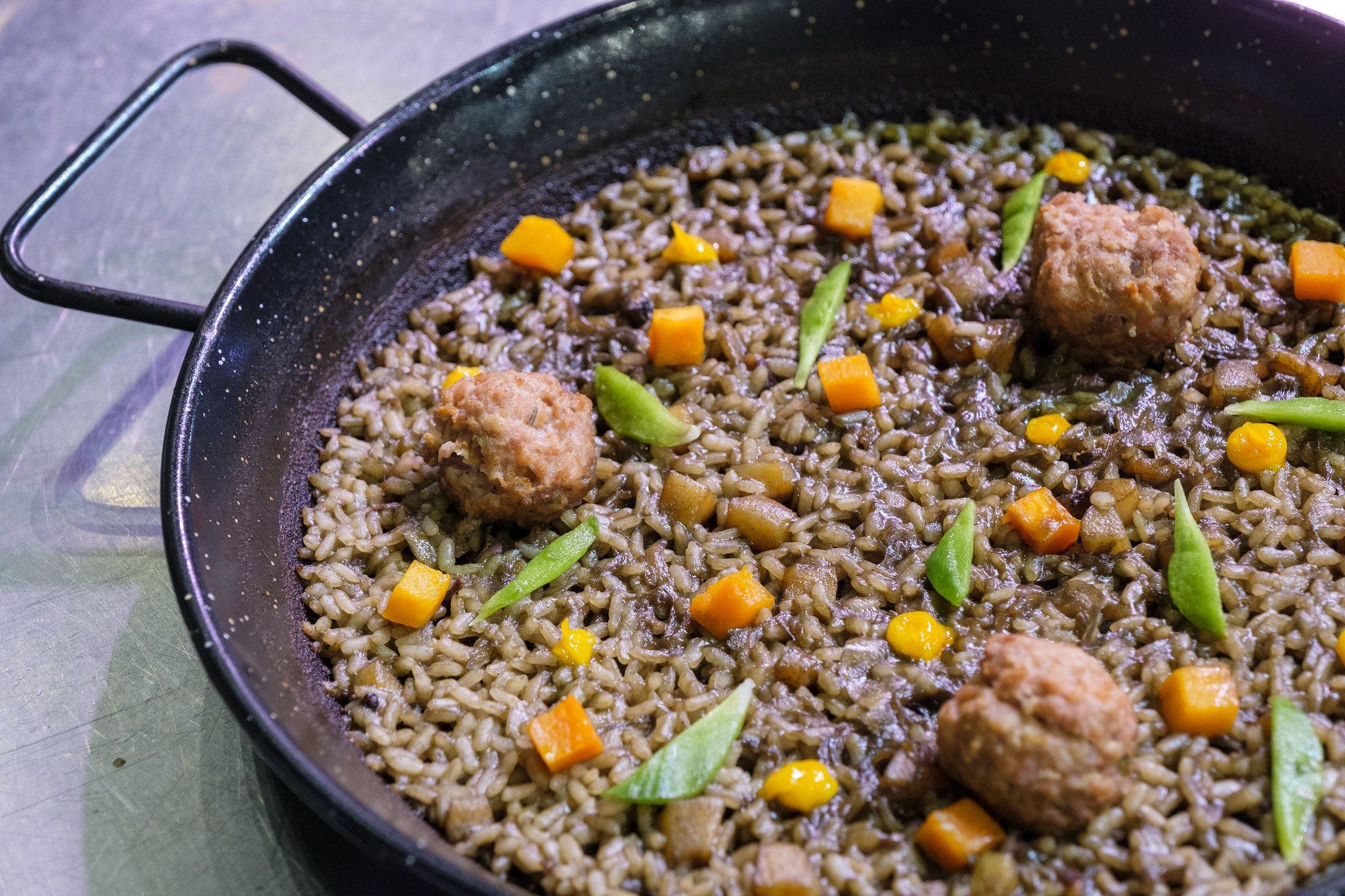 Caldero con arroz. Imagen de Mediterránea Gastrónoma