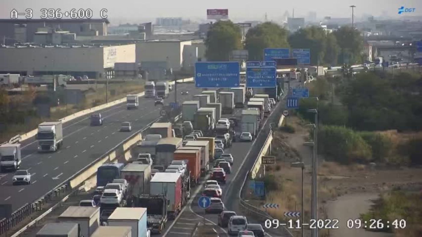 Cua en l'A-3 per un accident