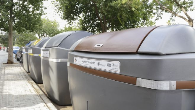 Contenidor marró en bateria en Mislata Contenidor marró en bateria en Mislata