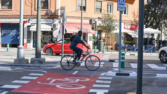 Carril bici entre la avenida del Cid y plaza de España