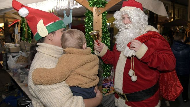 Papá Noel llega a Paiporta