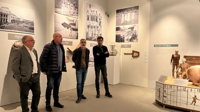 Presentación de la exposición 'De granotes, gats i palmeres' en l'ETNO