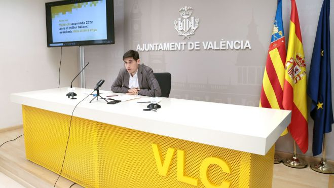Borja Sanjuán, regidor d'Hisenda en l'Ajuntament de València, durant la roda de premsa hui