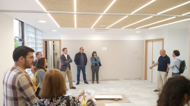 Una de las visitas oficiales a la Casa de la Joventut de Catarroja Una de las visitas oficiales a la Casa de la Joventut de Catarroja