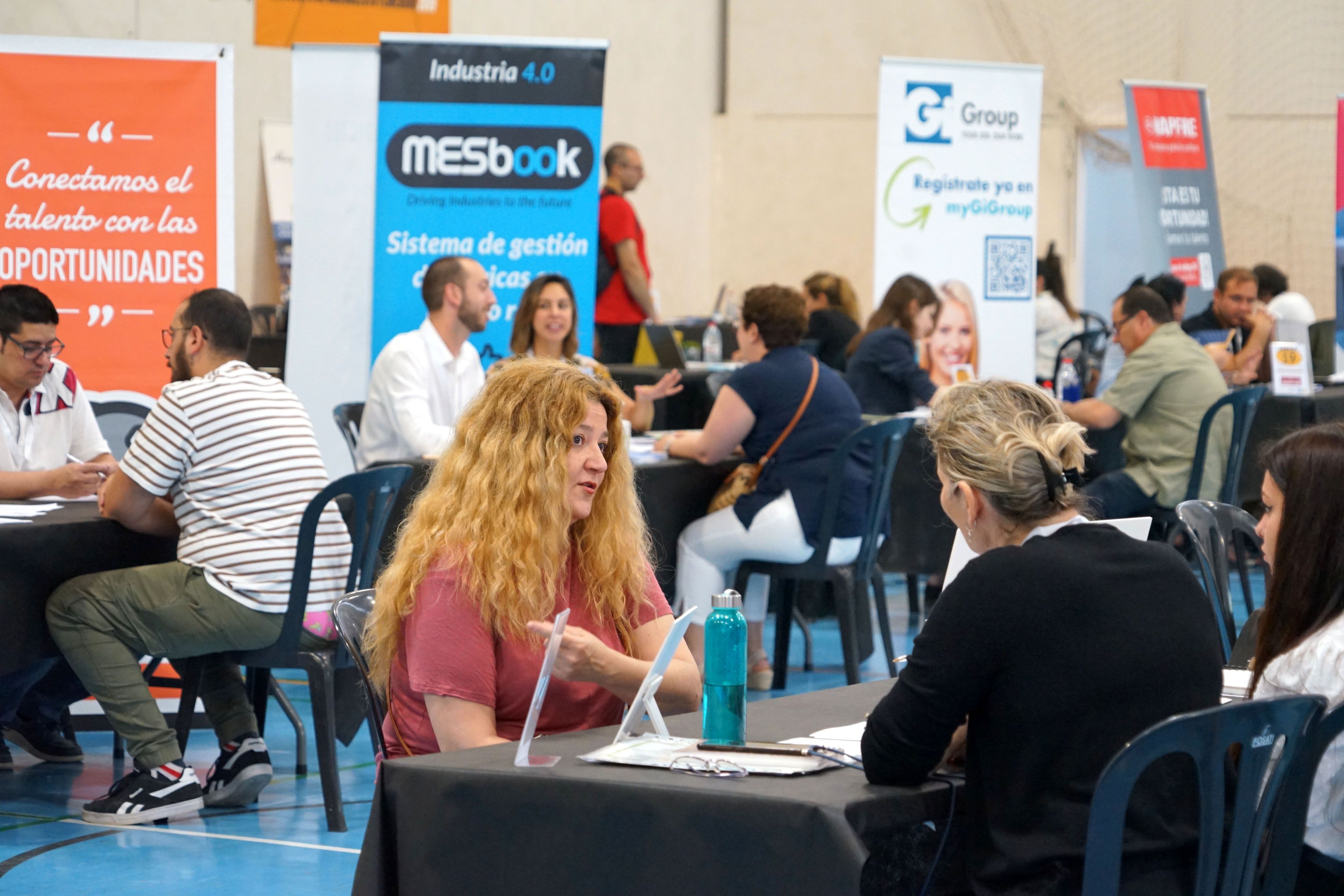 Participantes en el Foro de Empleo ‘A Benetússer Fem Ocupació’