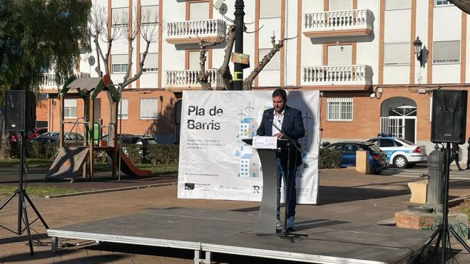 El alcalde Fran López, en la presentación del Plan de Barrios en Rafelbunyol