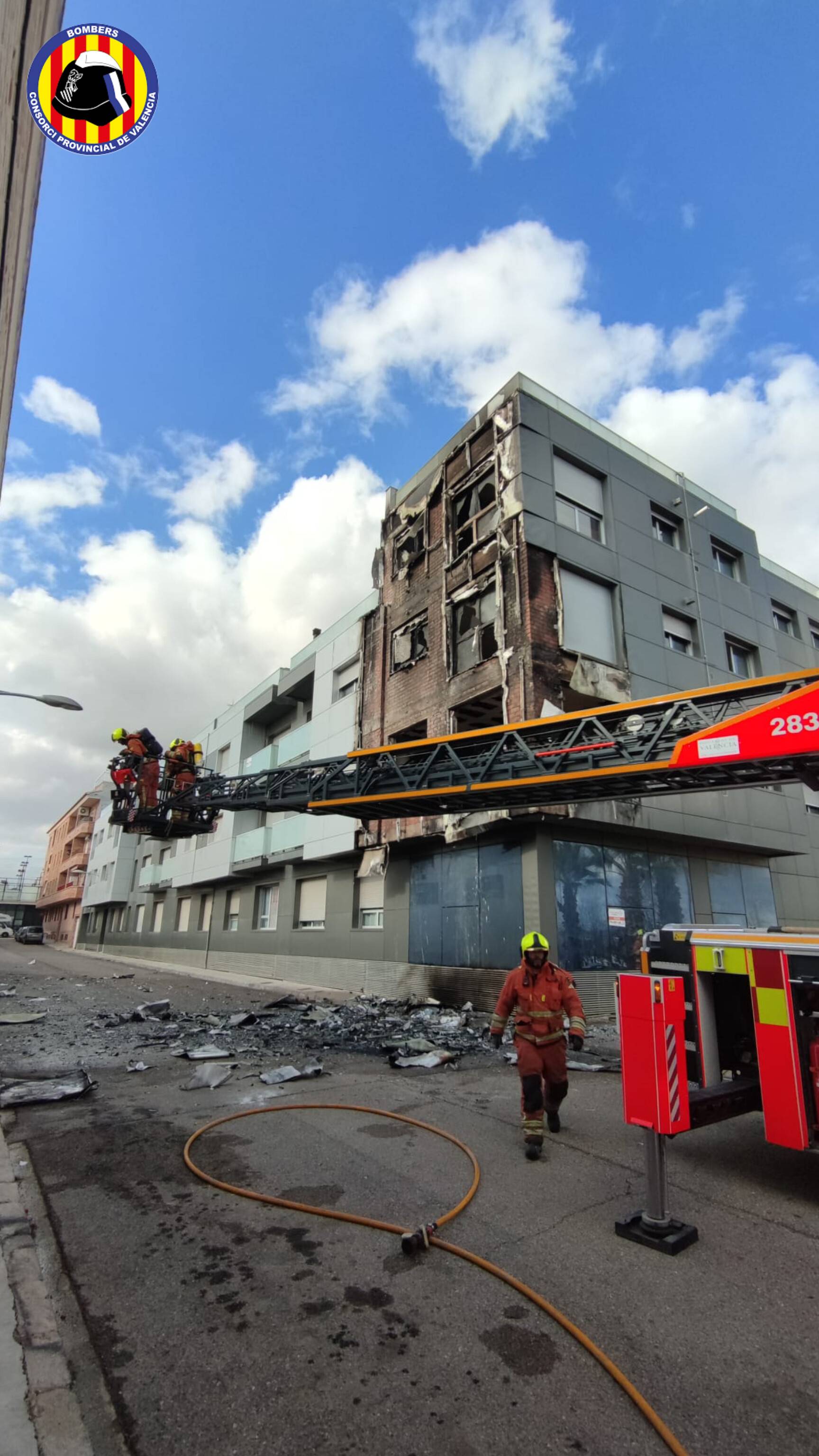 Incendio en una vivienda de La Pobla de Vallbona 
