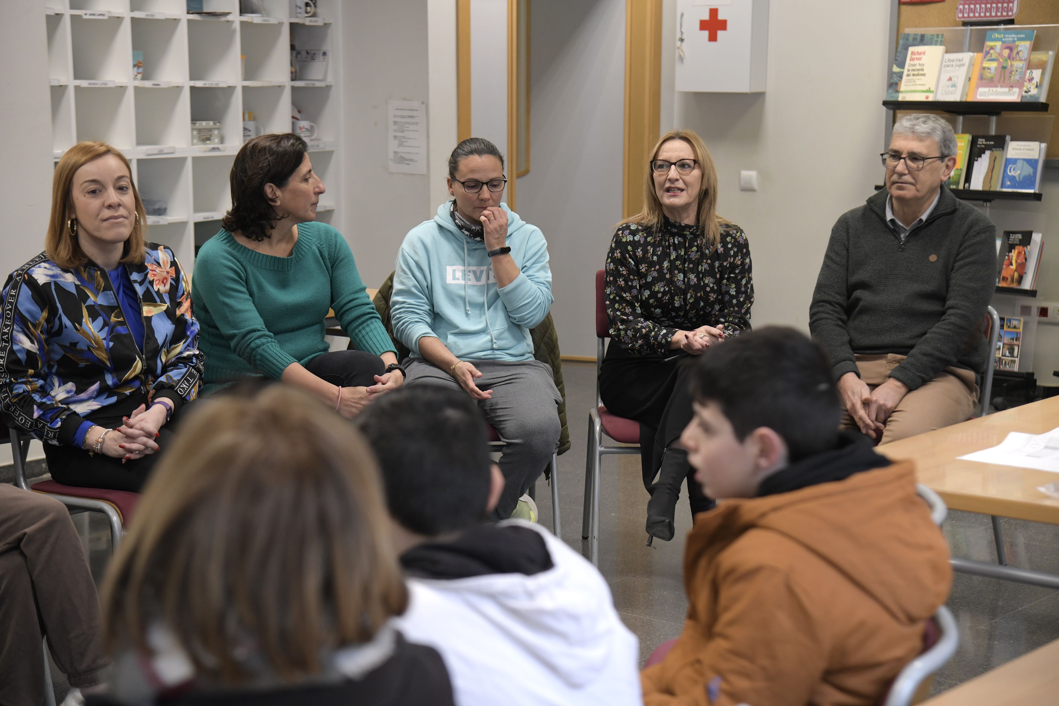  Imatge de la cinquena reunió de l'equip energètic en el CEIP Ausiàs March
