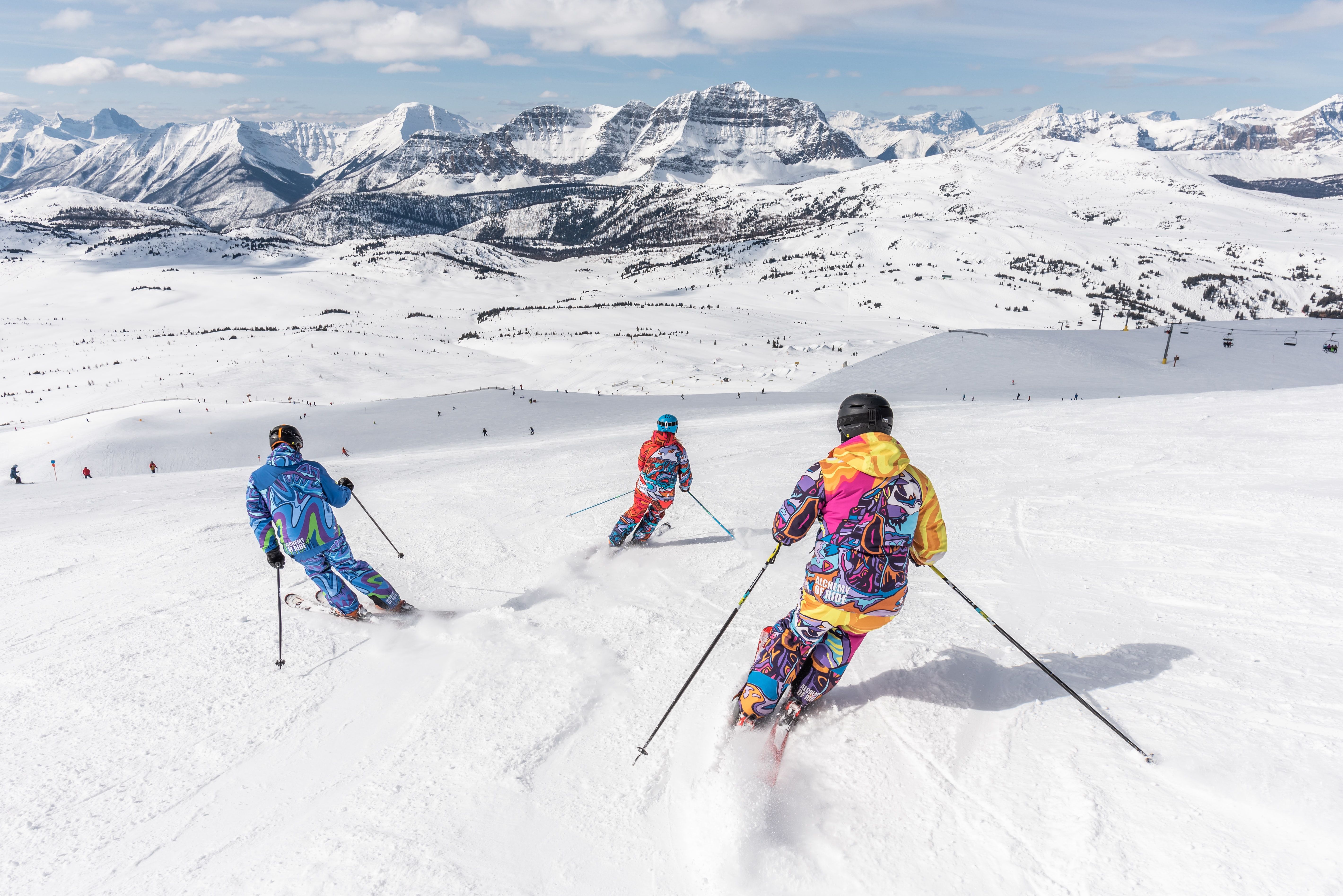 Imatge de persones en la neu esquiant / Foto: Banff Sunshine Village 