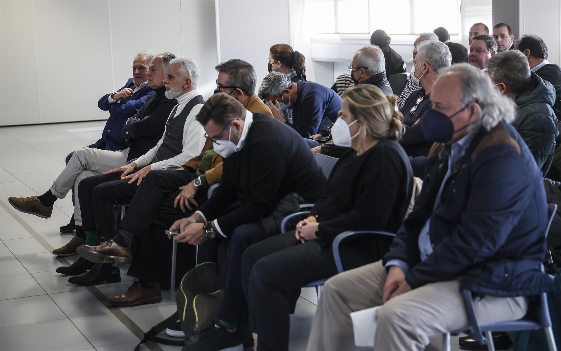 El expresidente de la Diputación y del PP de la provincia de Valencia Alfonso Rus, y el exgerente de la empresa pública Imelsa, Marcos Benavent, en el juicio de los 'zombies'. Imagen: Rober Solsona (Europa Press)