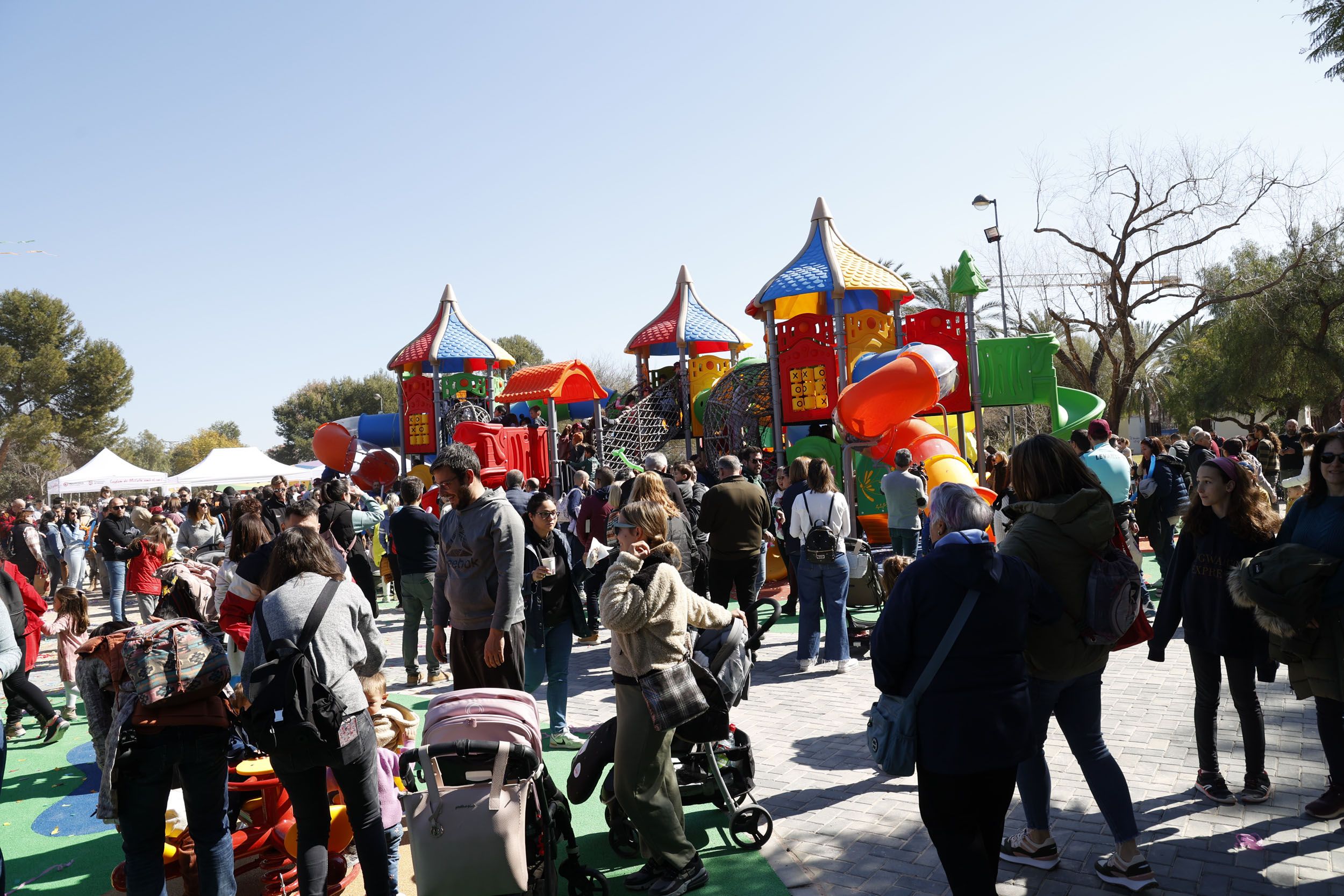 Inauguració a Mislata del nou parc infantil a La Canaleta