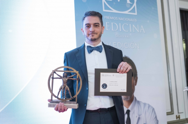 Capilclinic se alza con el galardón al premio nacional a la mejor clínica de injerto capilar