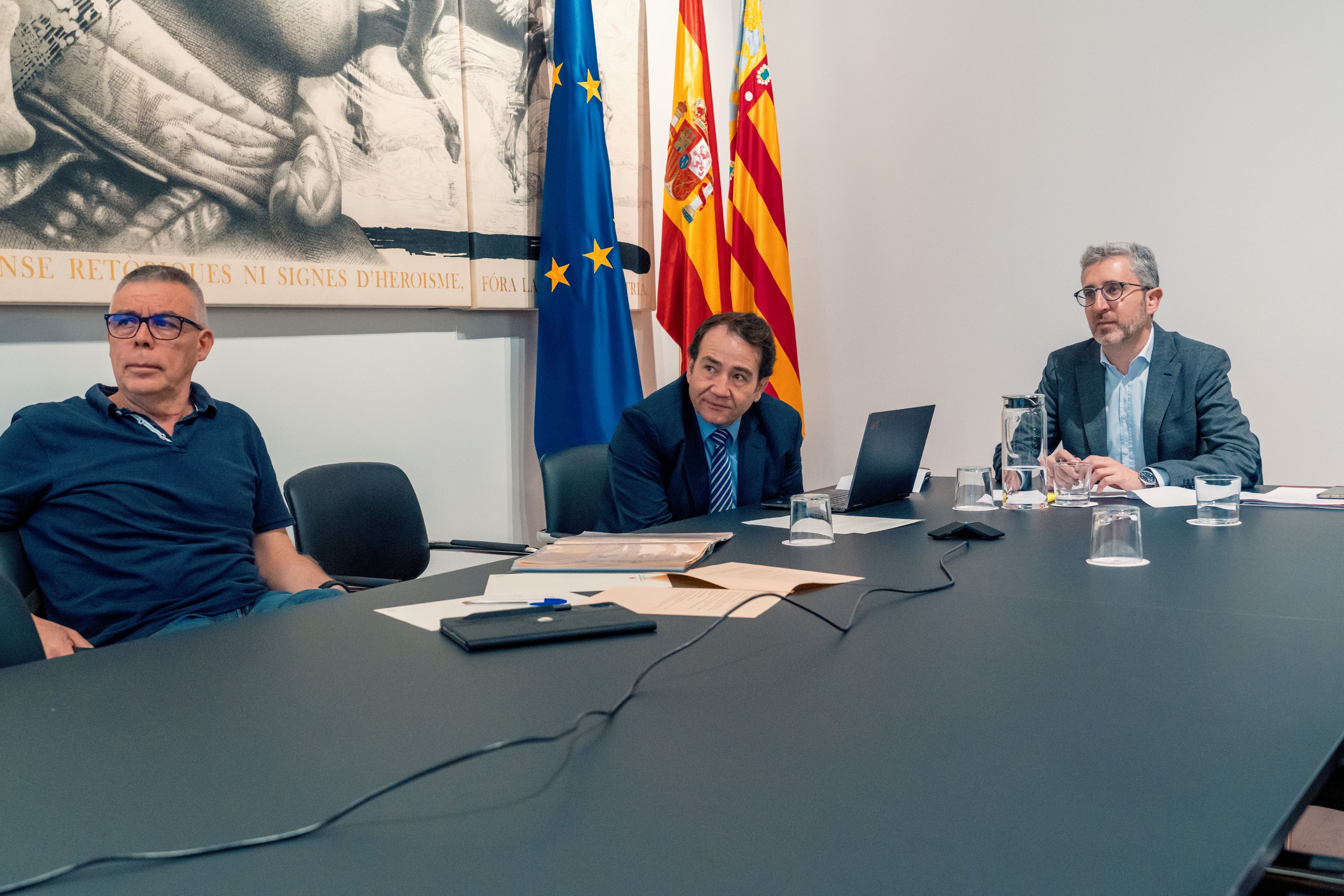 En l'imatge apareix Arcadi España al costat de Manuel Illeca i José Moreno