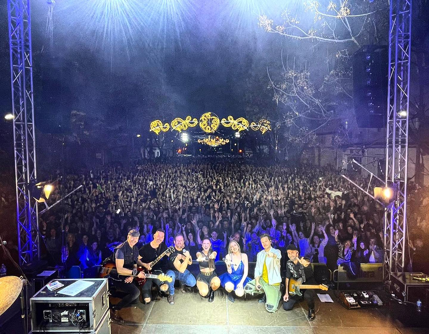 La Orquesta Montecarlo, una de las mejores verbenas, en las Fallas de València 2023 el sábado 11 de marzo