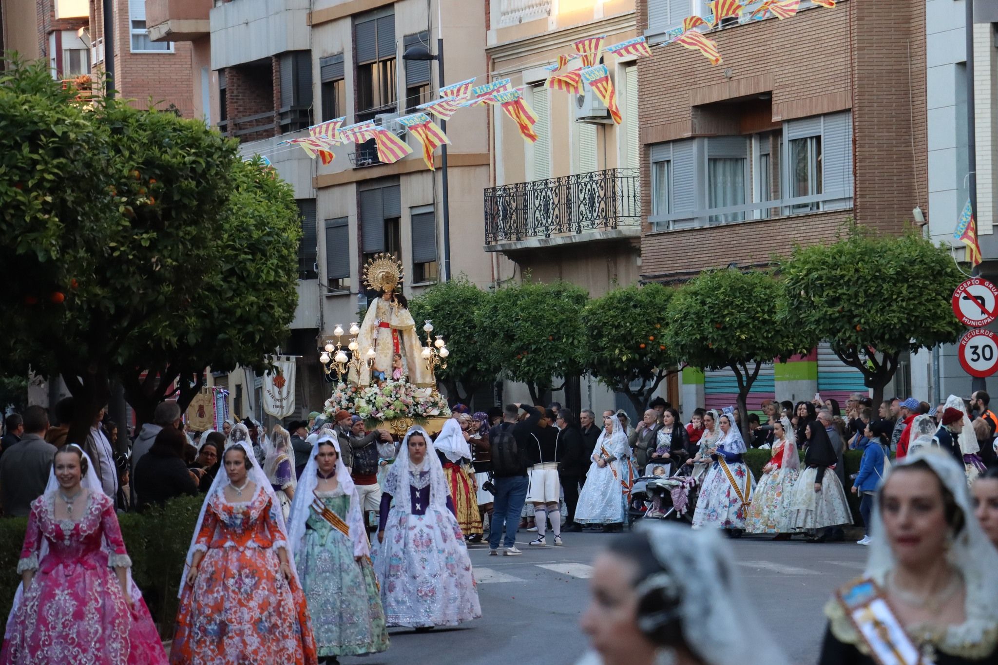 Trasllat de la Geperudeta en les Falles de Torrent 2023 Trasllat de la Geperudeta en les Falles de Torrent 2023