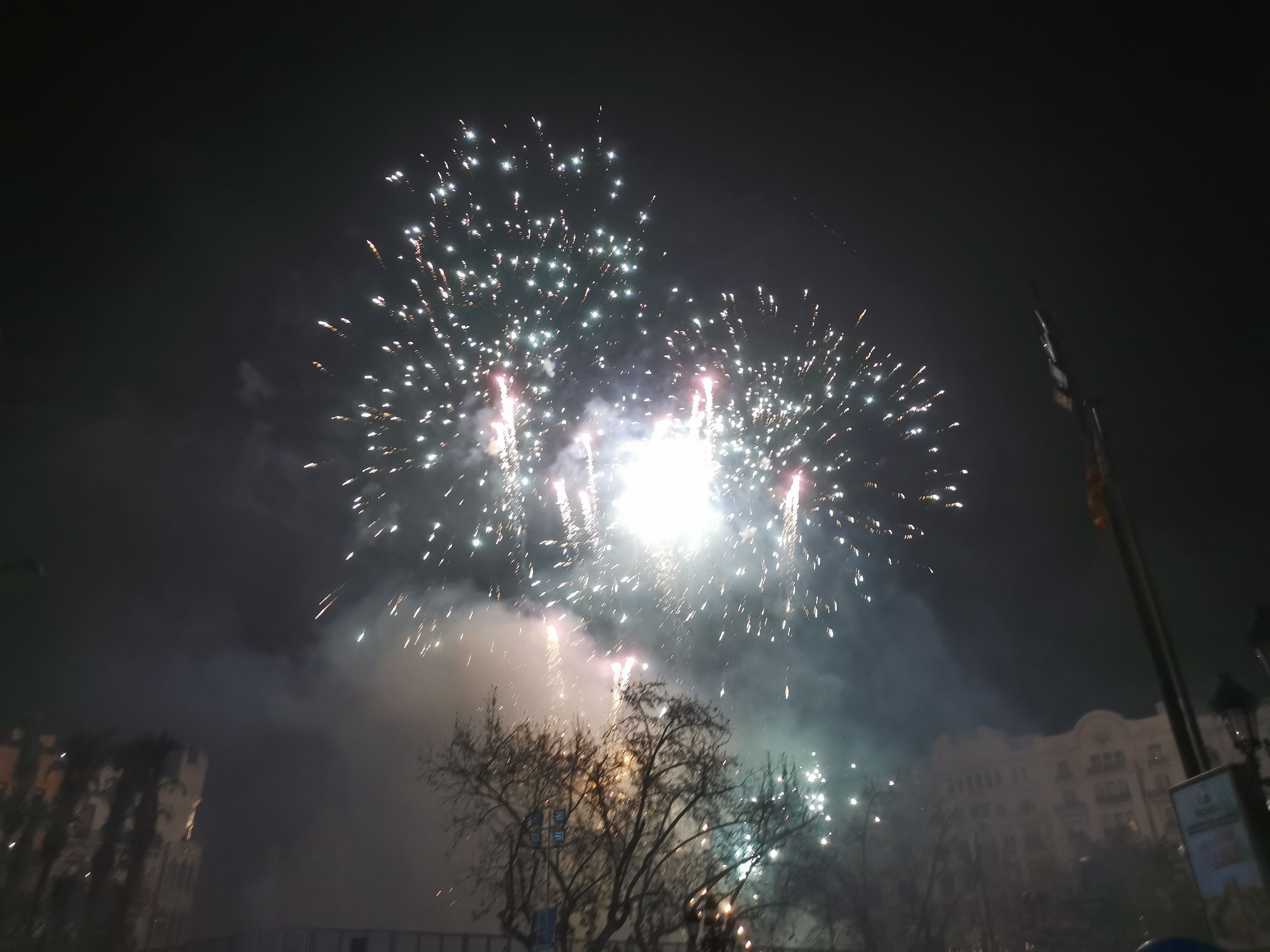 Així va ser la Cremà de la falla municipal de València 2023