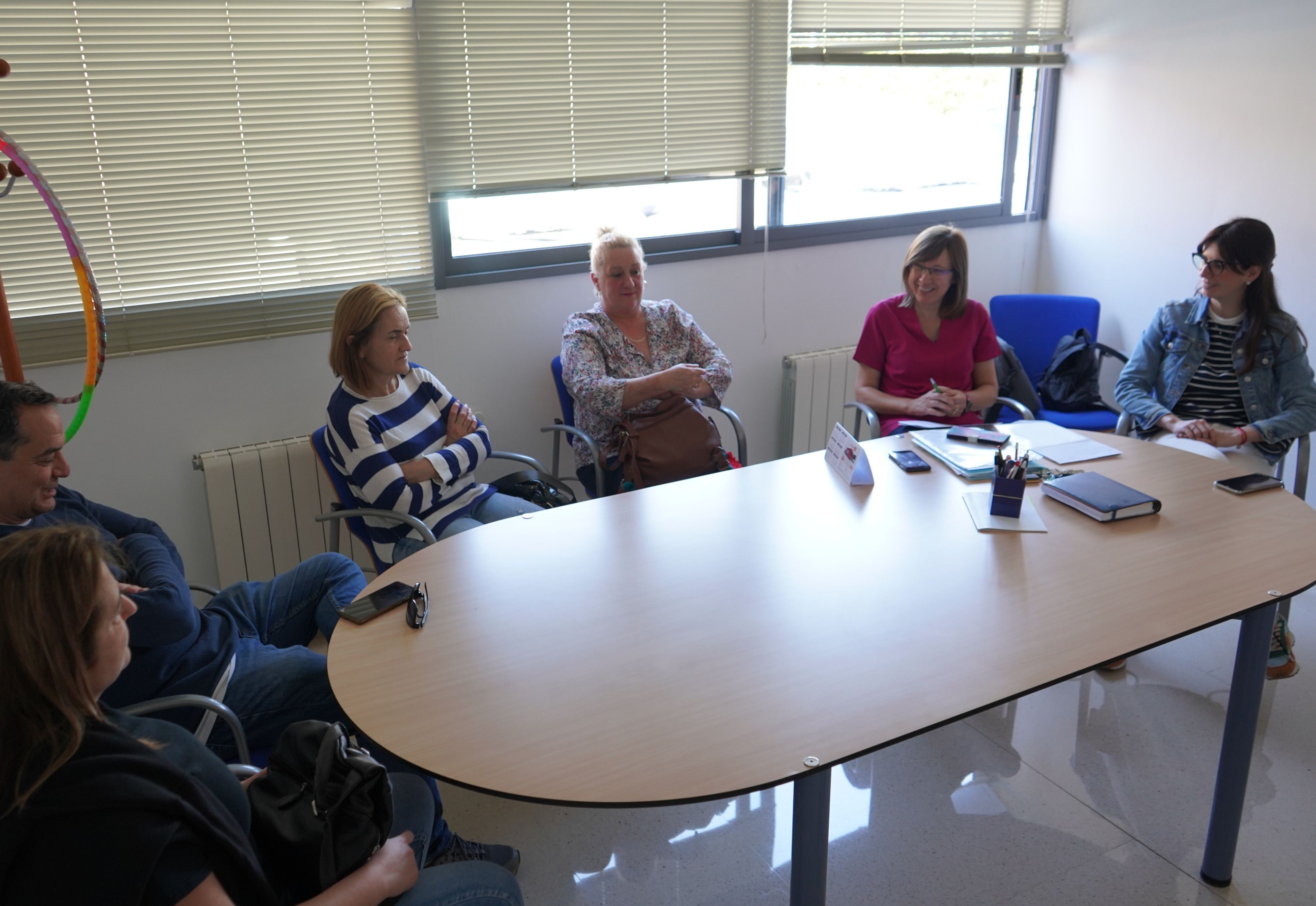 Ontinyent desbloqueja el servei de transport per a usuaris del Centre de Dia procedents de La Costera