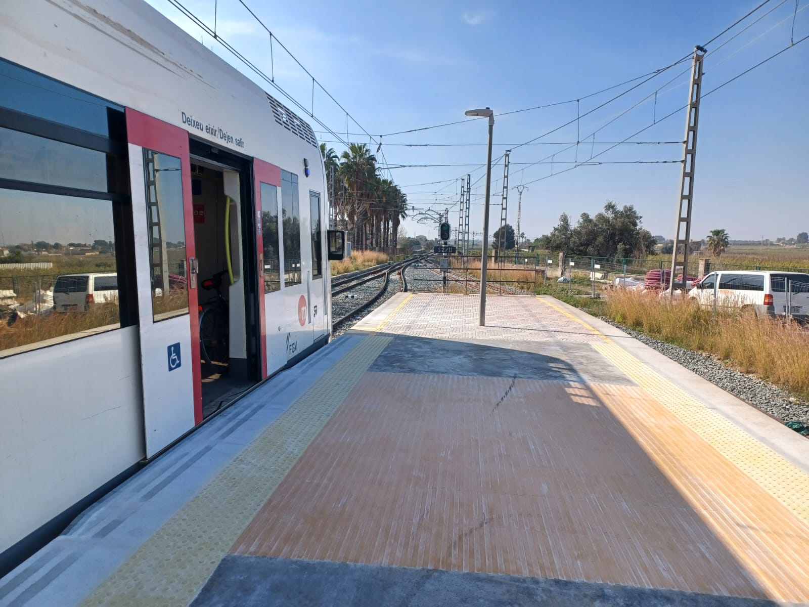 Plataforma de Metrovalencia a Alginet
