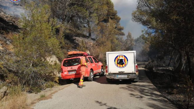 Una dotación del Consorcio Provincial de Bomberos de Valencia movilizada en el incendio de Barx