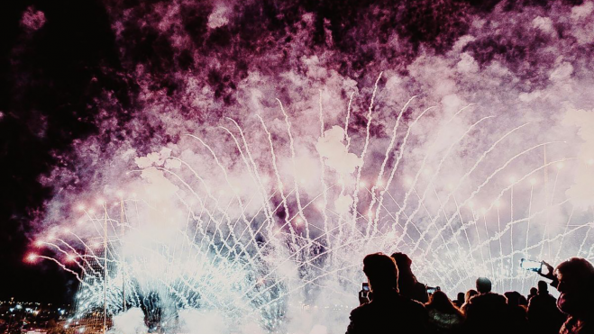 Castillo de fuegos artificiales en La Marina de València