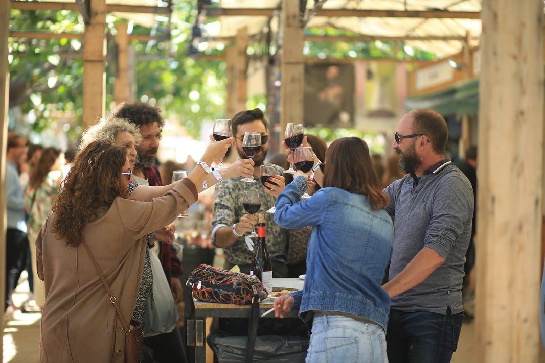 Un grupo de personas en la Mostra Proava 2022