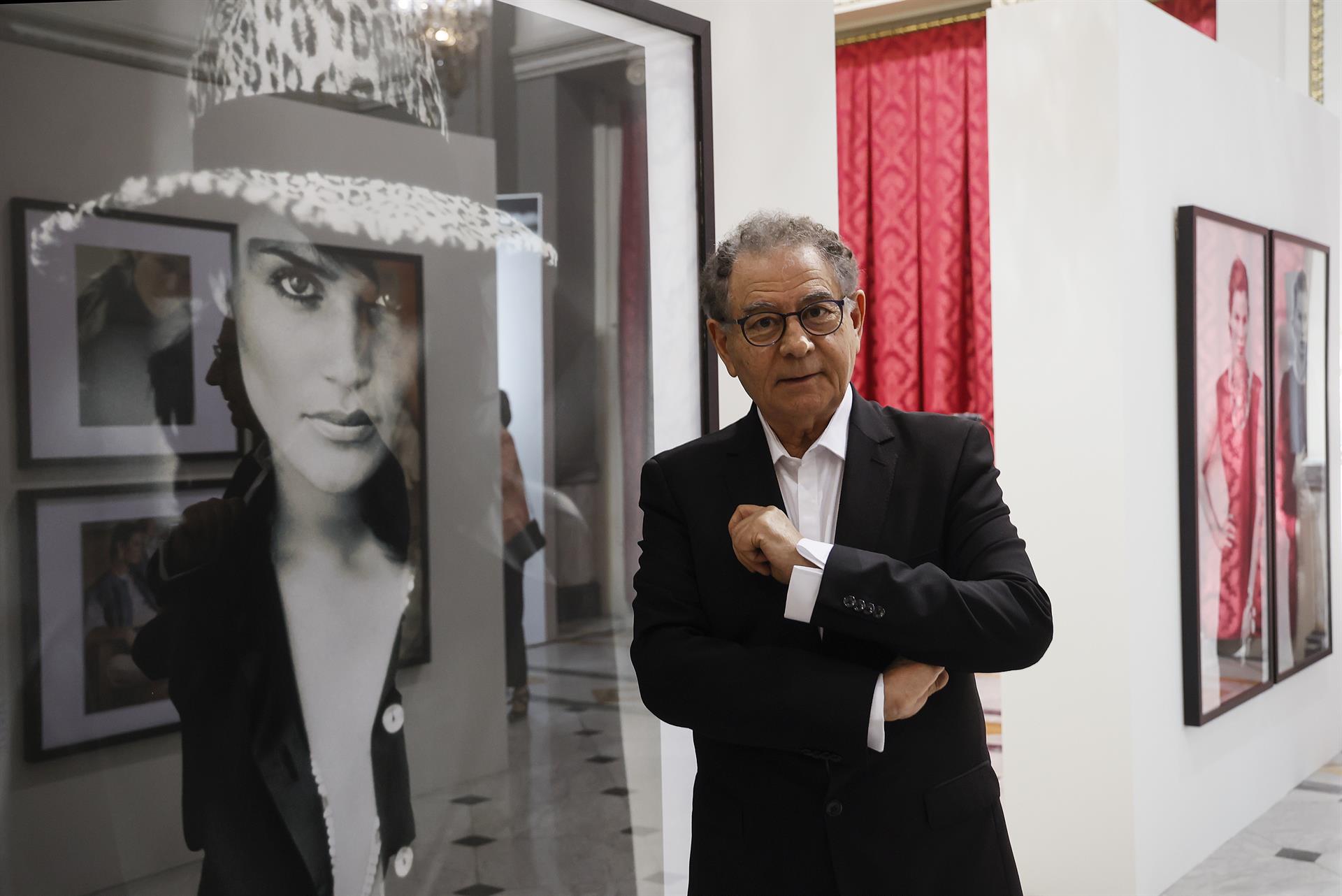 El diseñador Roberto Verino inaugura una exposición gratuita sobre su