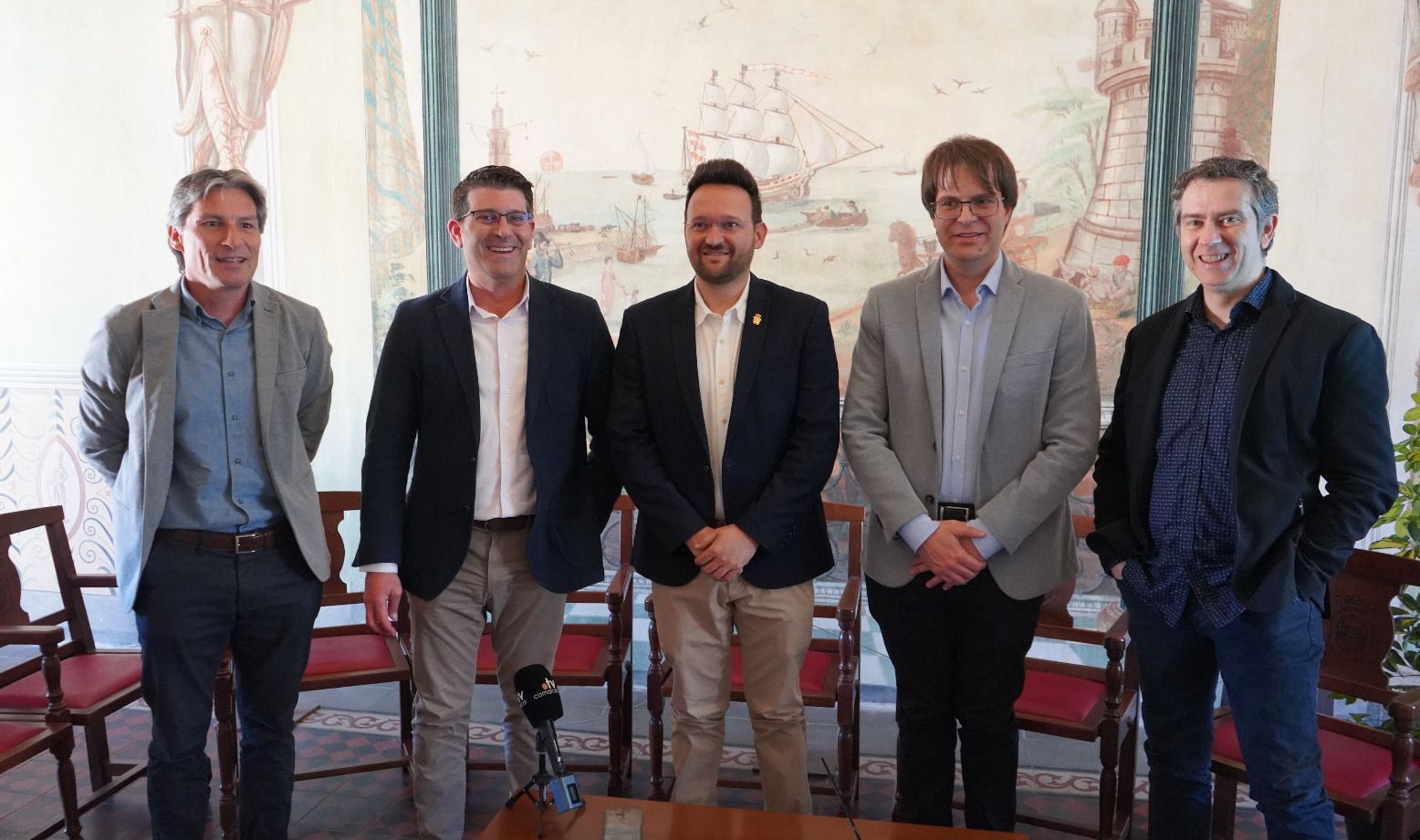 Els alcaldes d'Ontinyent (Jorge Rodríguez), Bocairent (Xavi Molina) i l'Olleria (Ramón Vidal), i el president de COEVAL (Javier Cabedo)