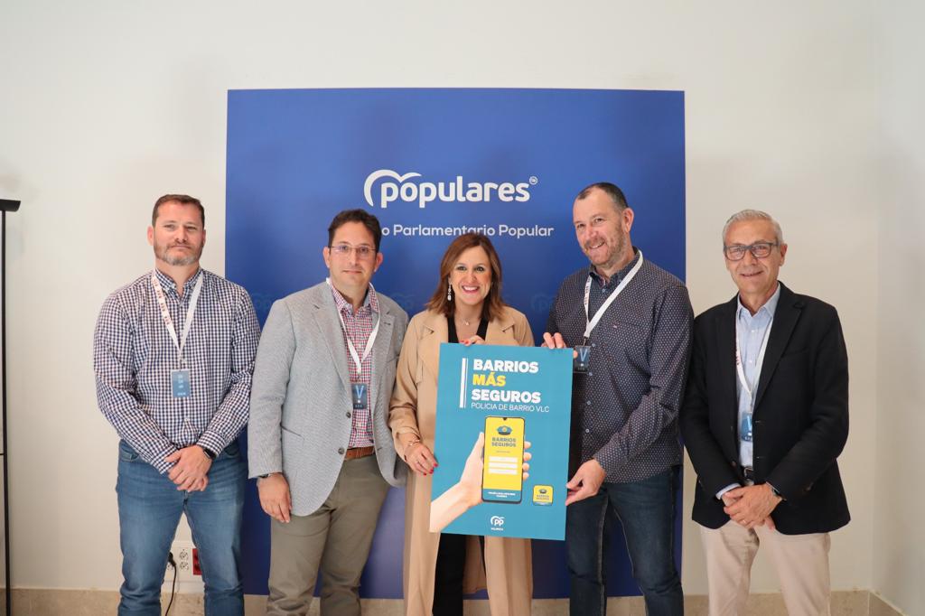 María José Català, candidata del PP al Ayuntamiento de València, presenta la aplicación móvil de la Policía de Barrio