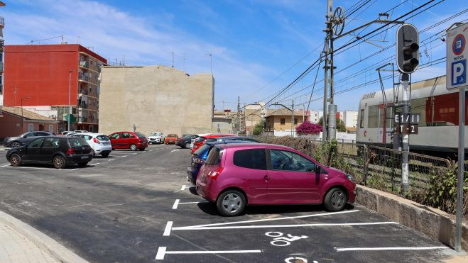 Aparcamiento público en la calle San Nicolás de Torrent Aparcamiento público en la calle San Nicolás de Torrent