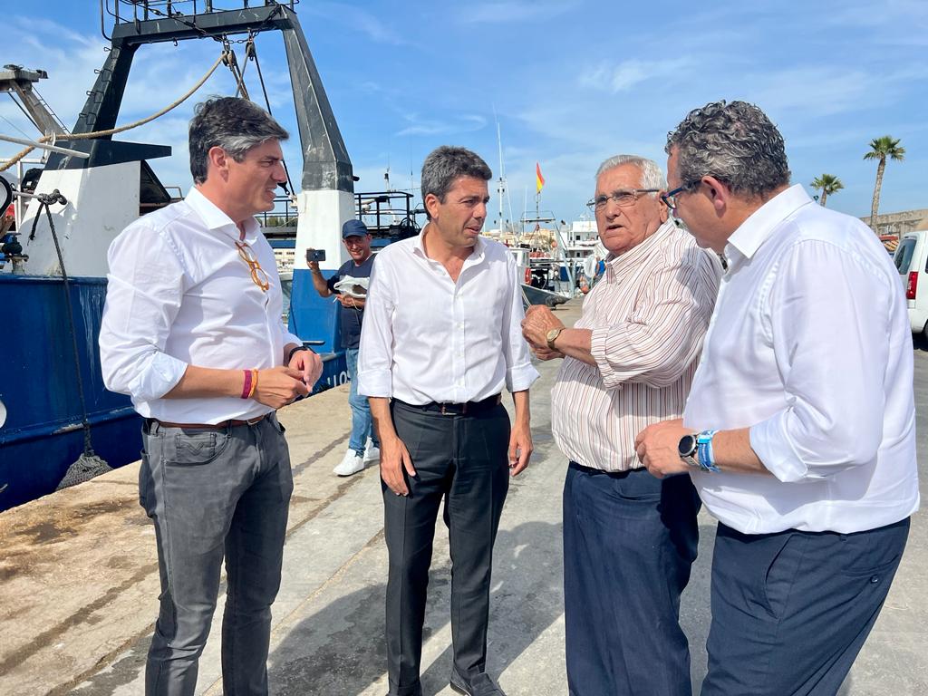 Trobada entre Carlos Mazón i representants del sector pesquer a la Vila Joiosa