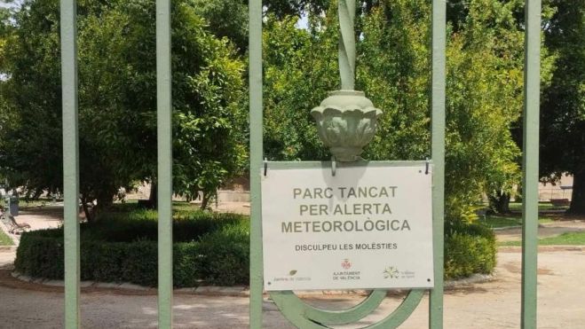 Un jardí tancat per l'amenaça de pluges a València Un jardí tancat per l'amenaça de pluges a València
