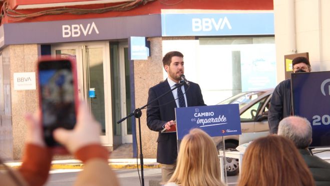 Emilio J. Belencoso, nou alcalde d'Almàssera, durant un acte de campanya