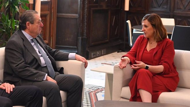 Reunió entre l'alcaldessa María José Catalá i el president dels empresaris valencians Vicente Boluda