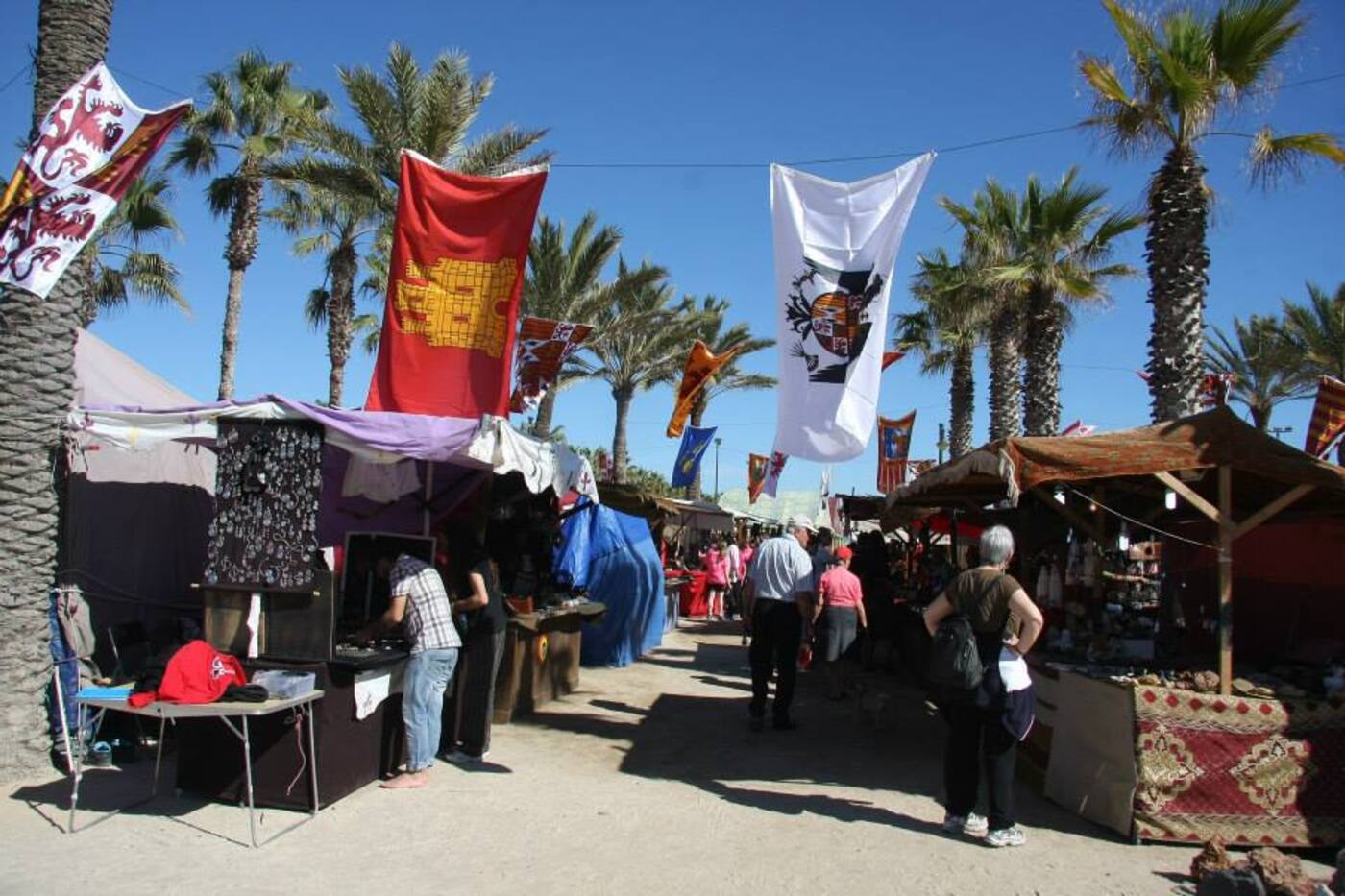 Feria Medieval en el paseo Marítimo de València