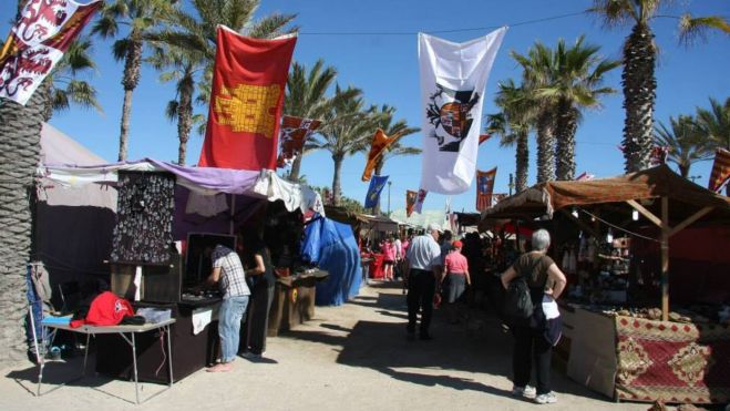 Feria Medieval en el paseo Marítimo de València