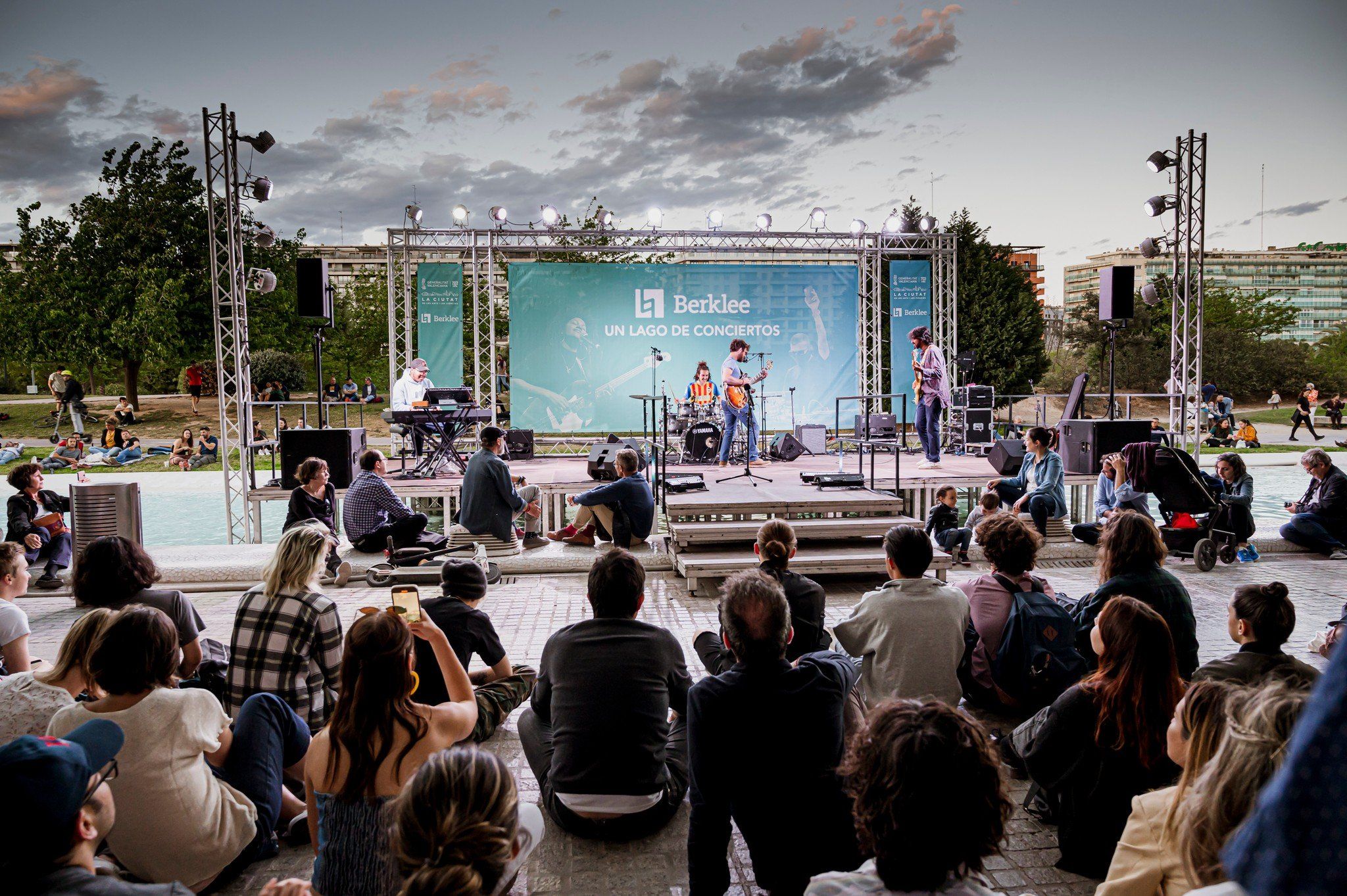 Vuelve 'Un Lago de Conciertos' a la Ciudad de las Artes y las Ciencias de València