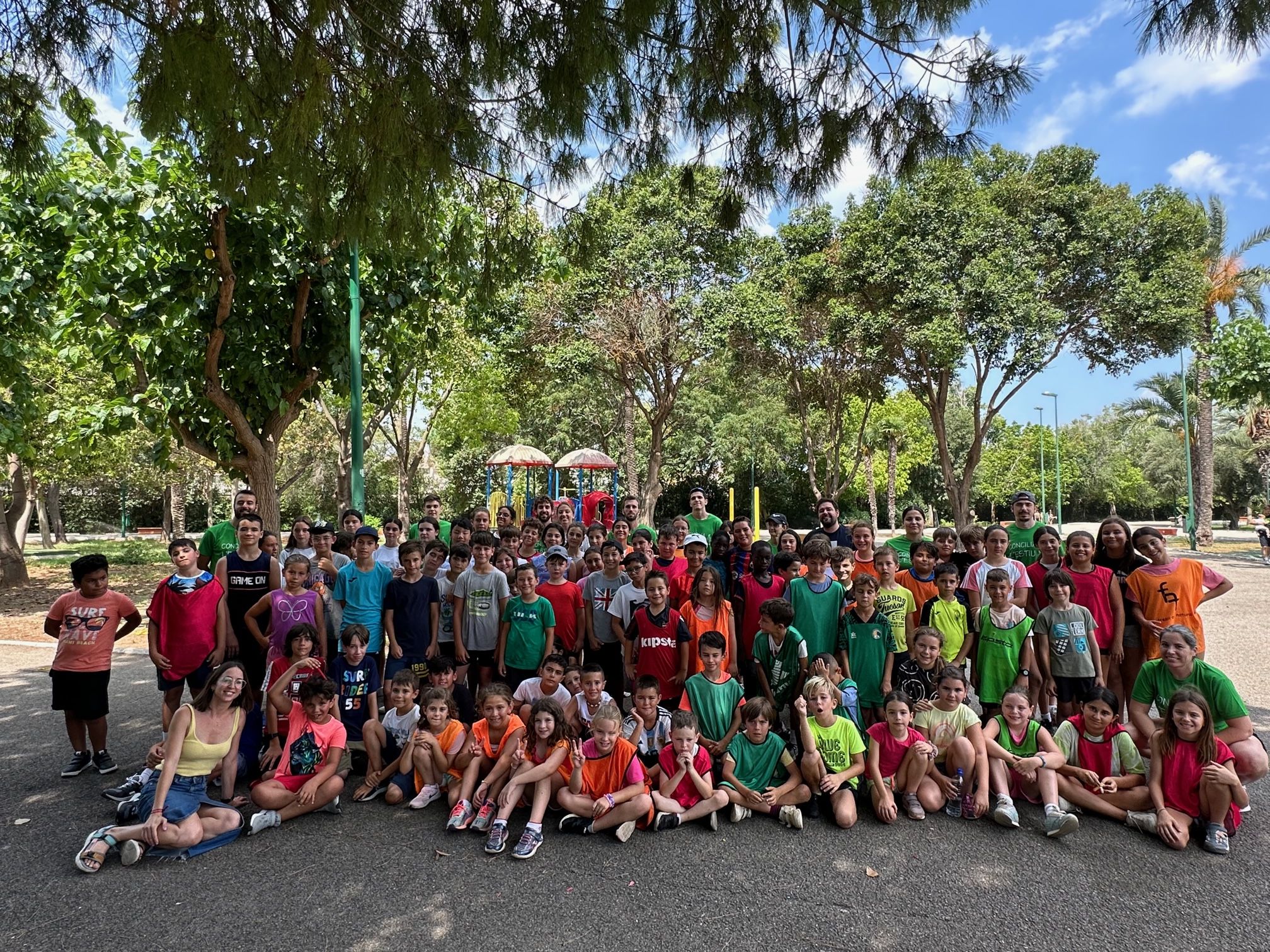 Niños, niñas y jóvenes en las Escuelas Conciliadoras de Verano y el Campus Jove de Rafelbunyol