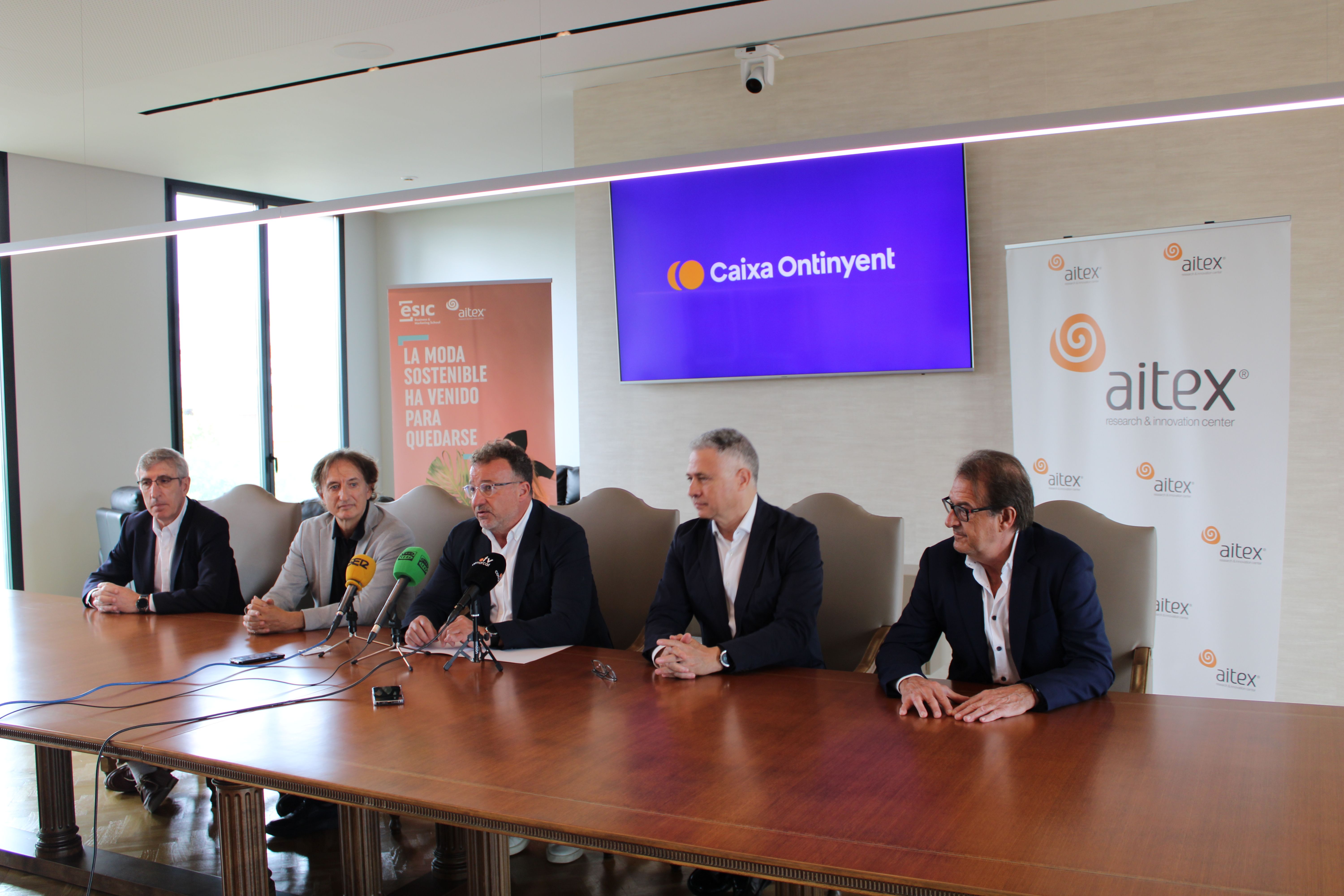 Acord Caixa Ontinyent amb AITEX-ESIC