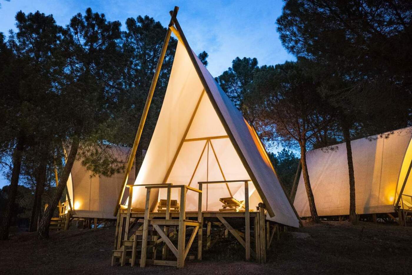 Imagen de un glamping (KAMPAOH)
