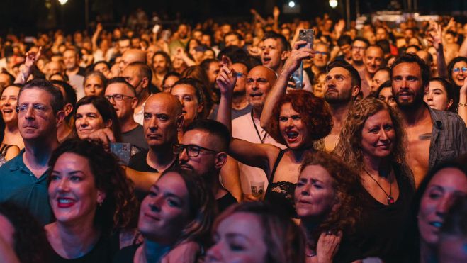 Público disfrutando de un concierto en Viveros. Foto: Rodrigo Márquez Público disfrutando de un concierto en Viveros. Foto: Rodrigo Márquez