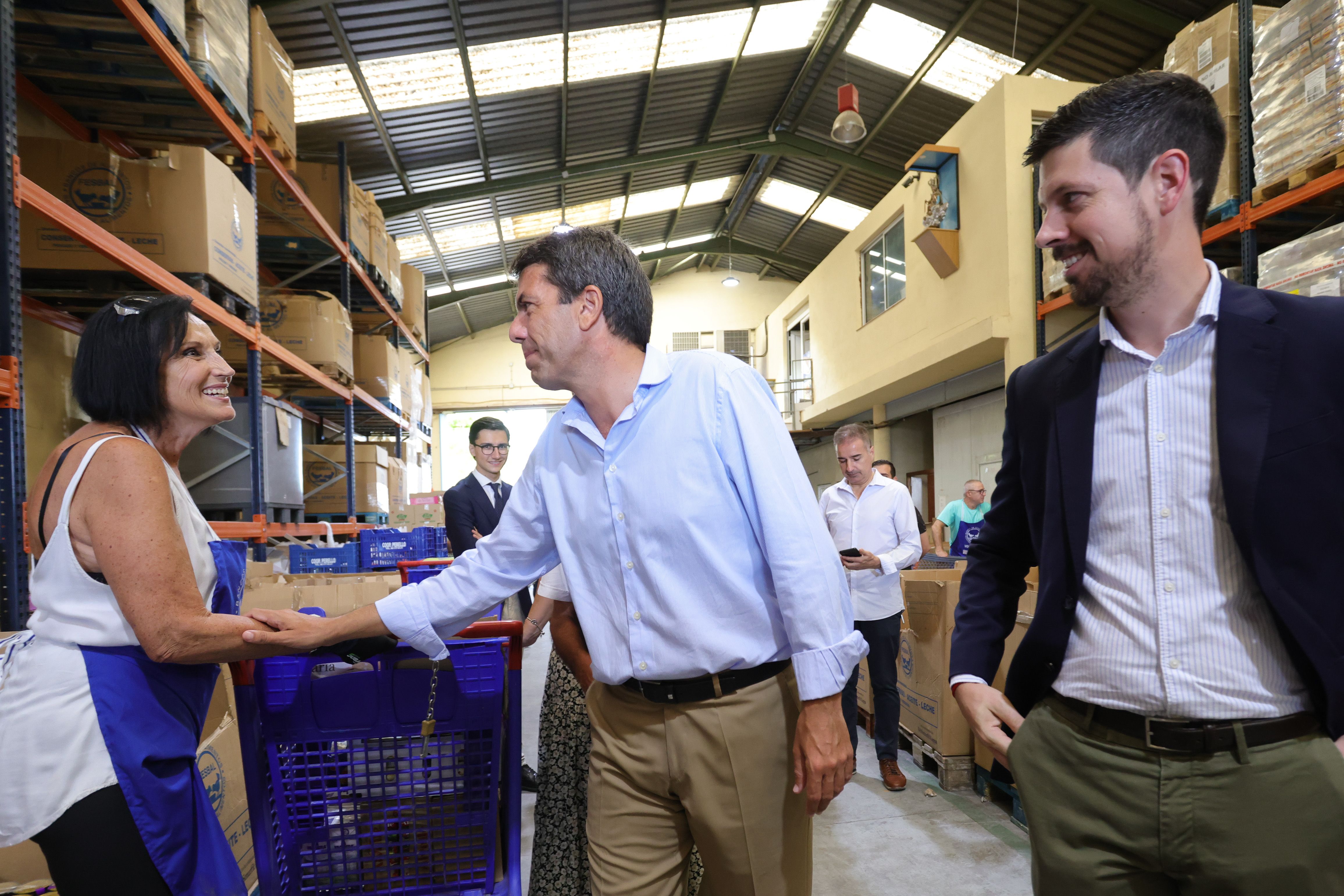 Carlos Mazón ha visitat en el seu primer acte com a president de la Generalitat el Banc d'Aliments de València
