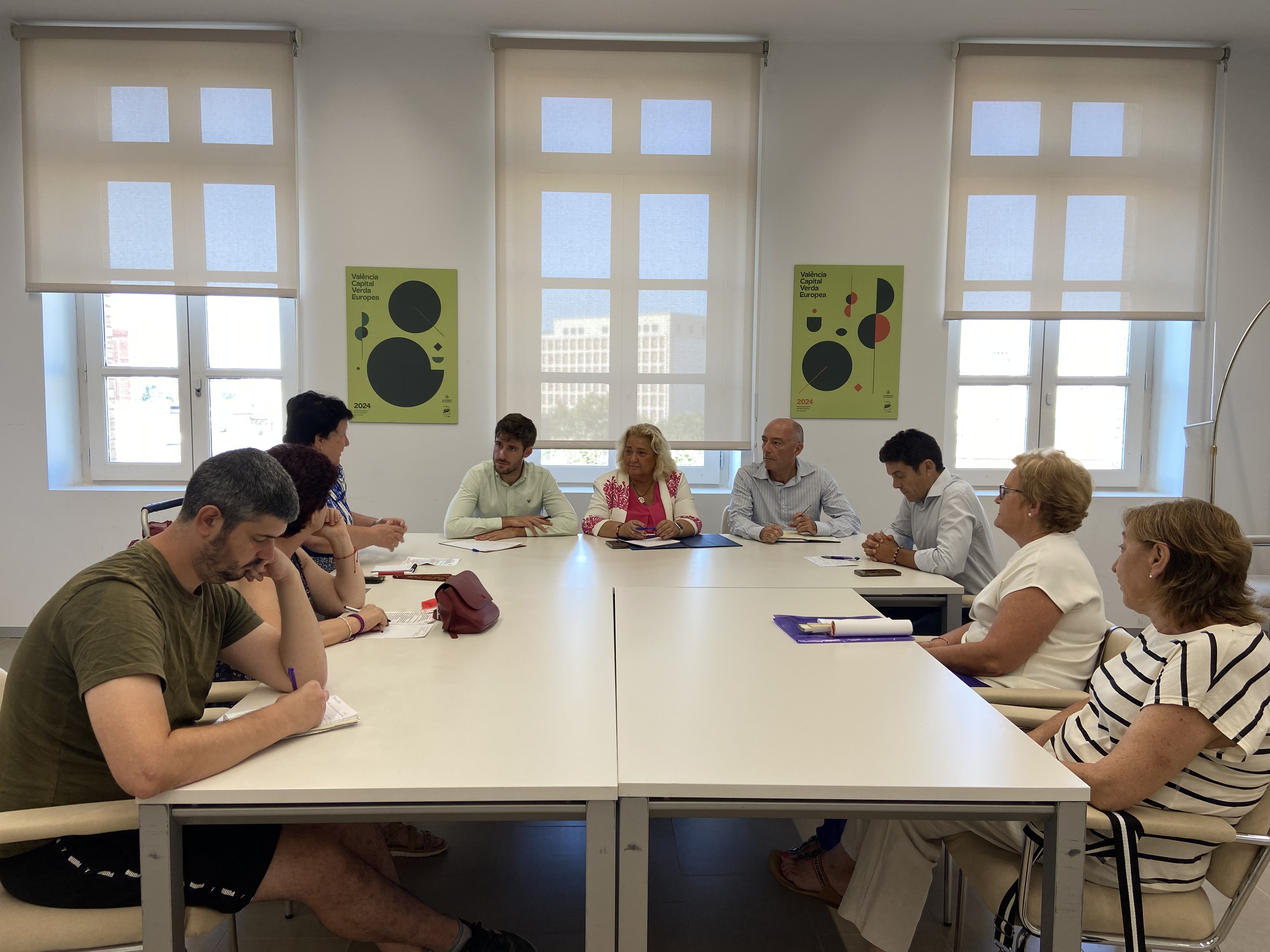 Reunión celebrada esta mañana entre la tinenta alcalde y la Asociación de Vecinos de Orriols en València 