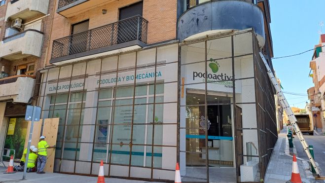 Muntatge d'enreixat per a la Cordà a Paterna Muntatge d'enreixat per a la Cordà a Paterna