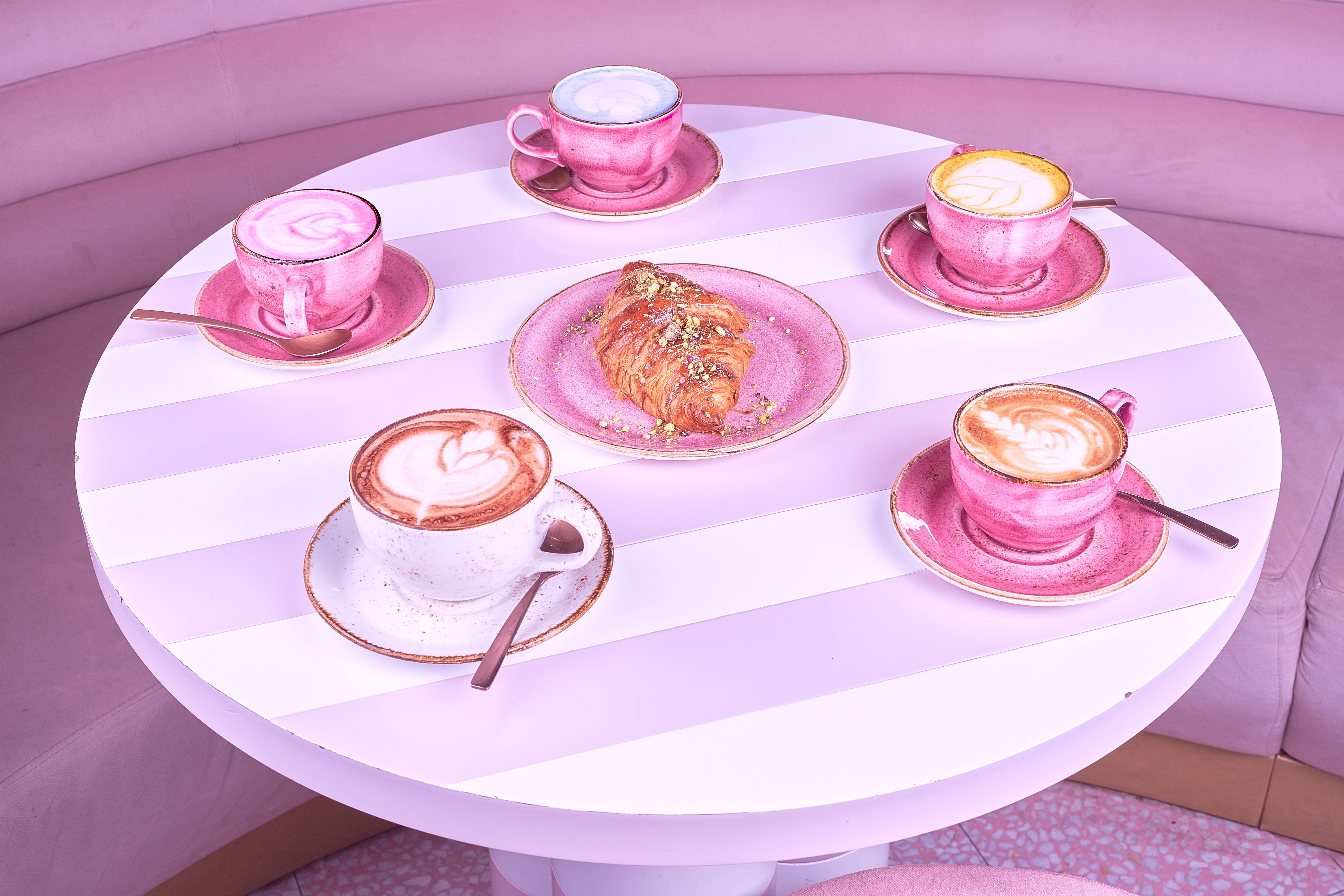 Beverly Café, la cafetería Barbie de València